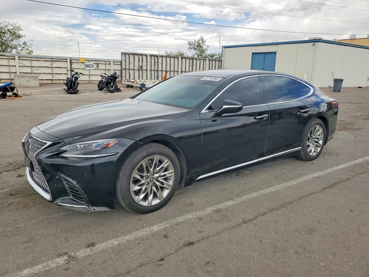 2019 Lexus LS 500, VIN JTHB51FF2K5008049 — Rear end