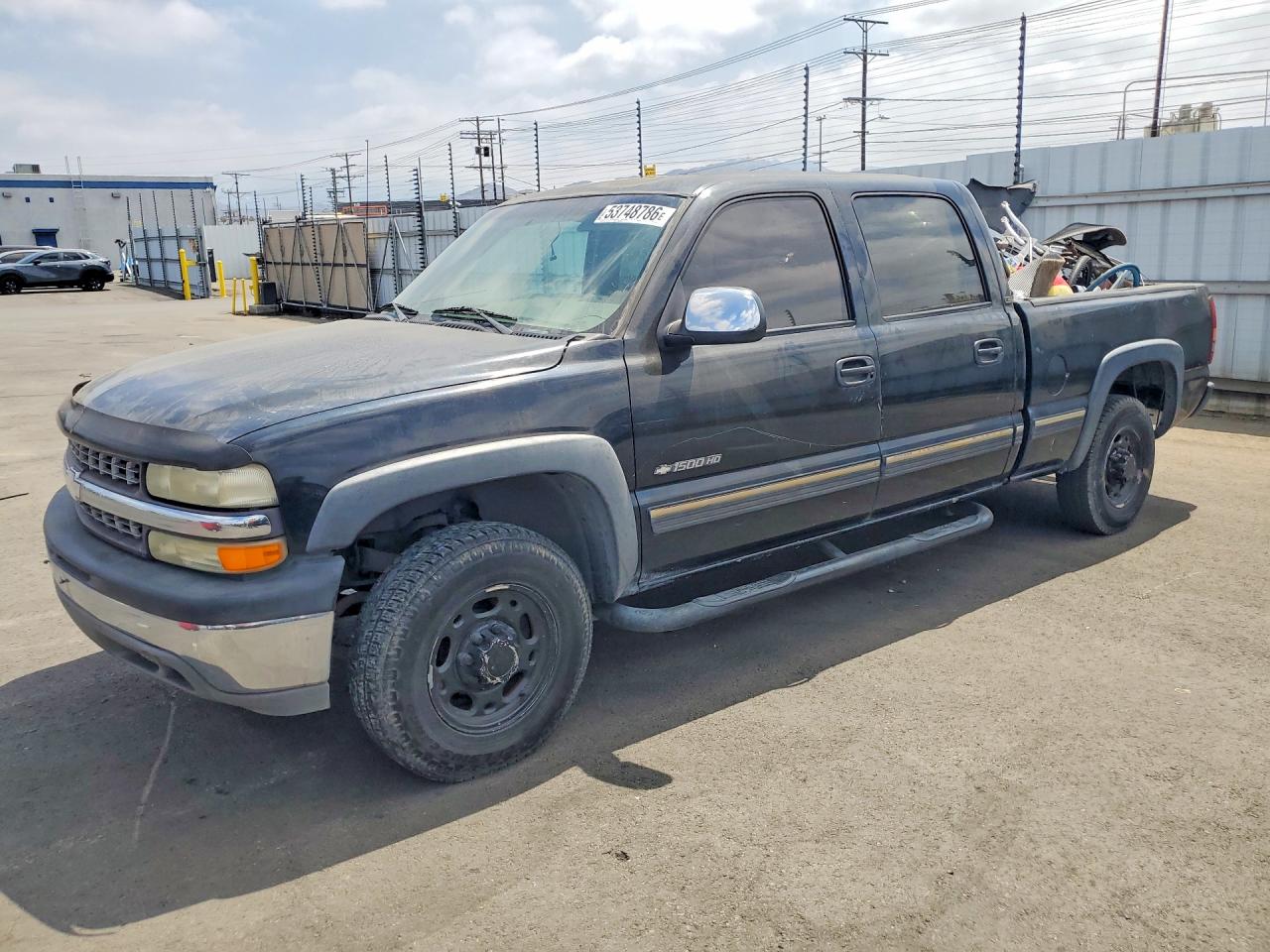 2001 Chevrolet Silverado 1500HD LS, VIN 1GCGC13U41F201635 — Вандализм