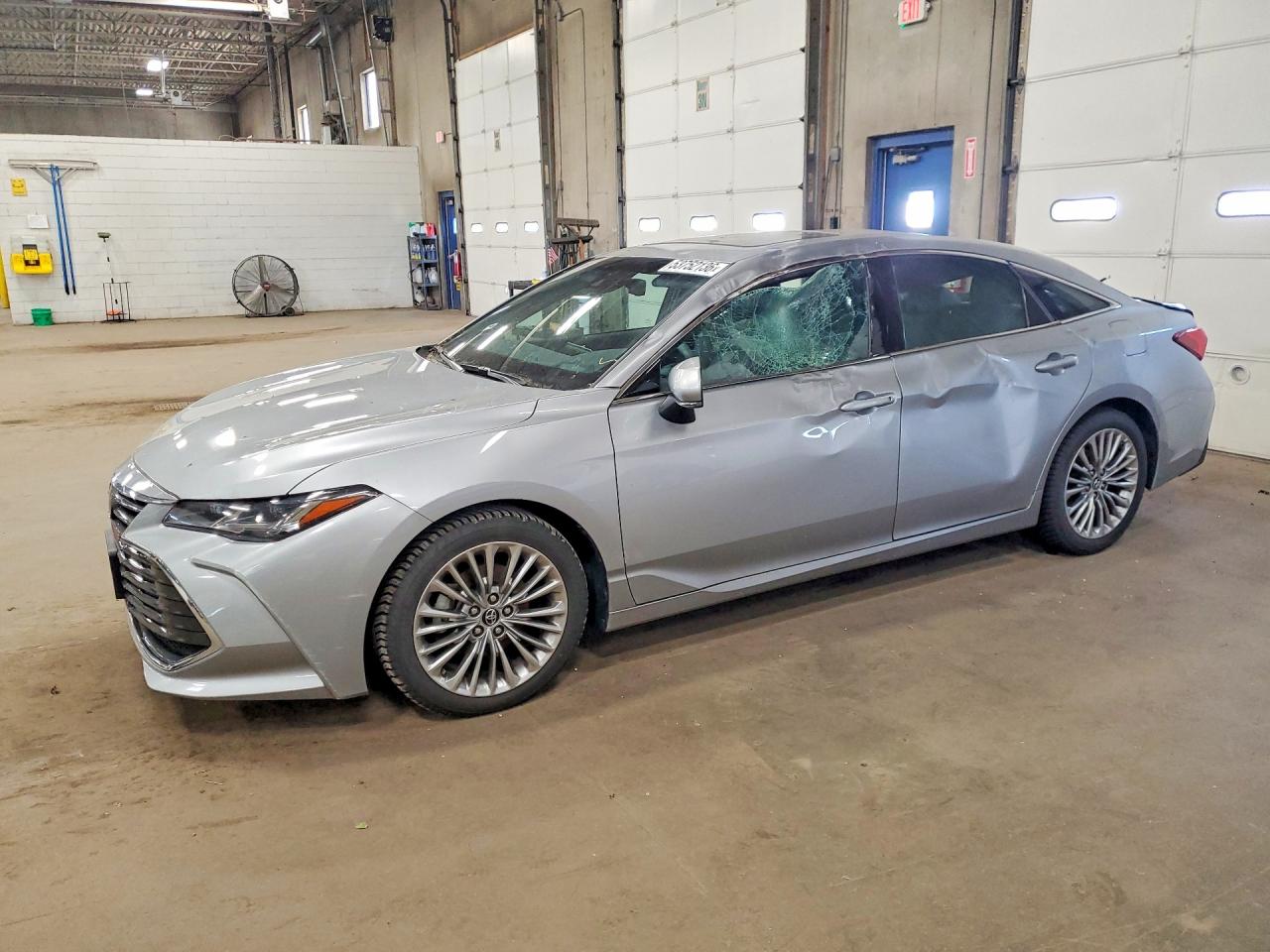 2019 Toyota Avalon Touring, VIN 4T1BZ1FBXKU034659 — Rear end