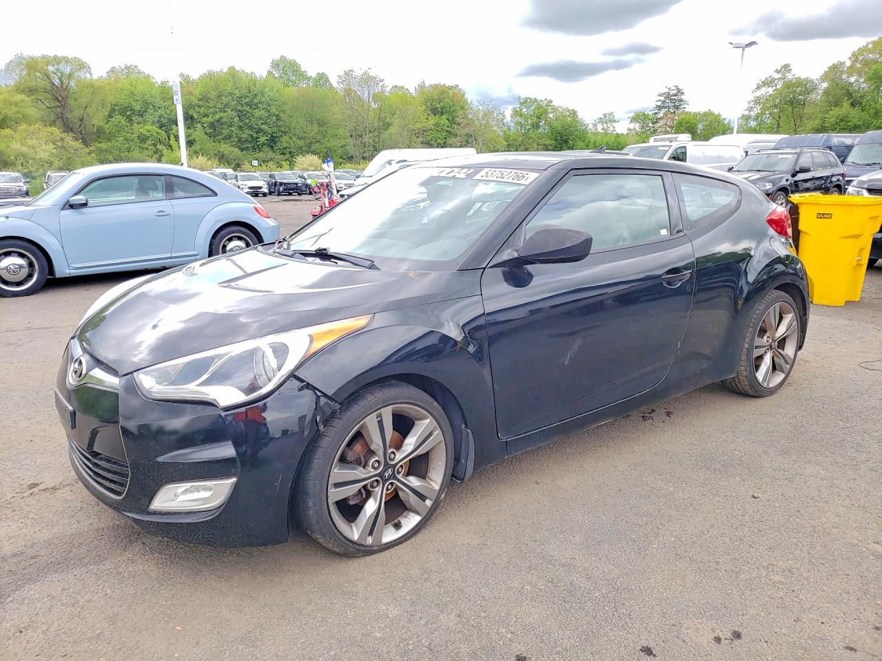 2013 Hyundai Veloster w/Gray Int, VIN KMHTC6AD3DU099190 — Мелкие вмятины и царапины