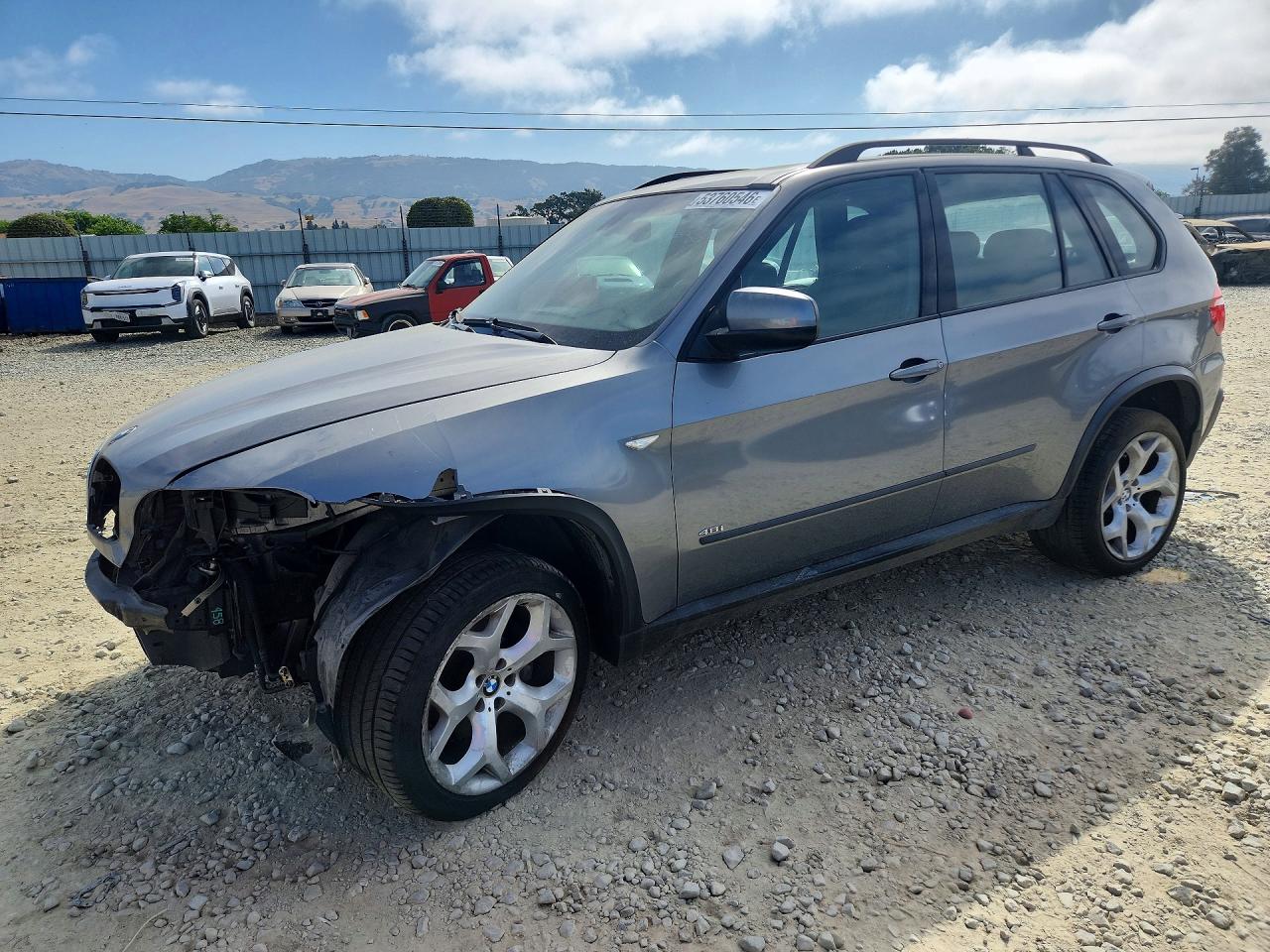 2007 BMW X5 4.8i, VIN 5UXFE83567LZ43275 — Front end