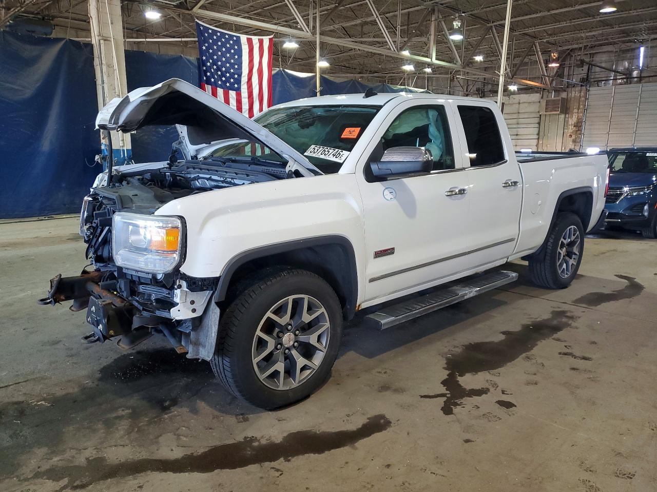 2014 GMC Sierra 1500 SLT, VIN 1GTV2VEC0EZ111635 — Front end