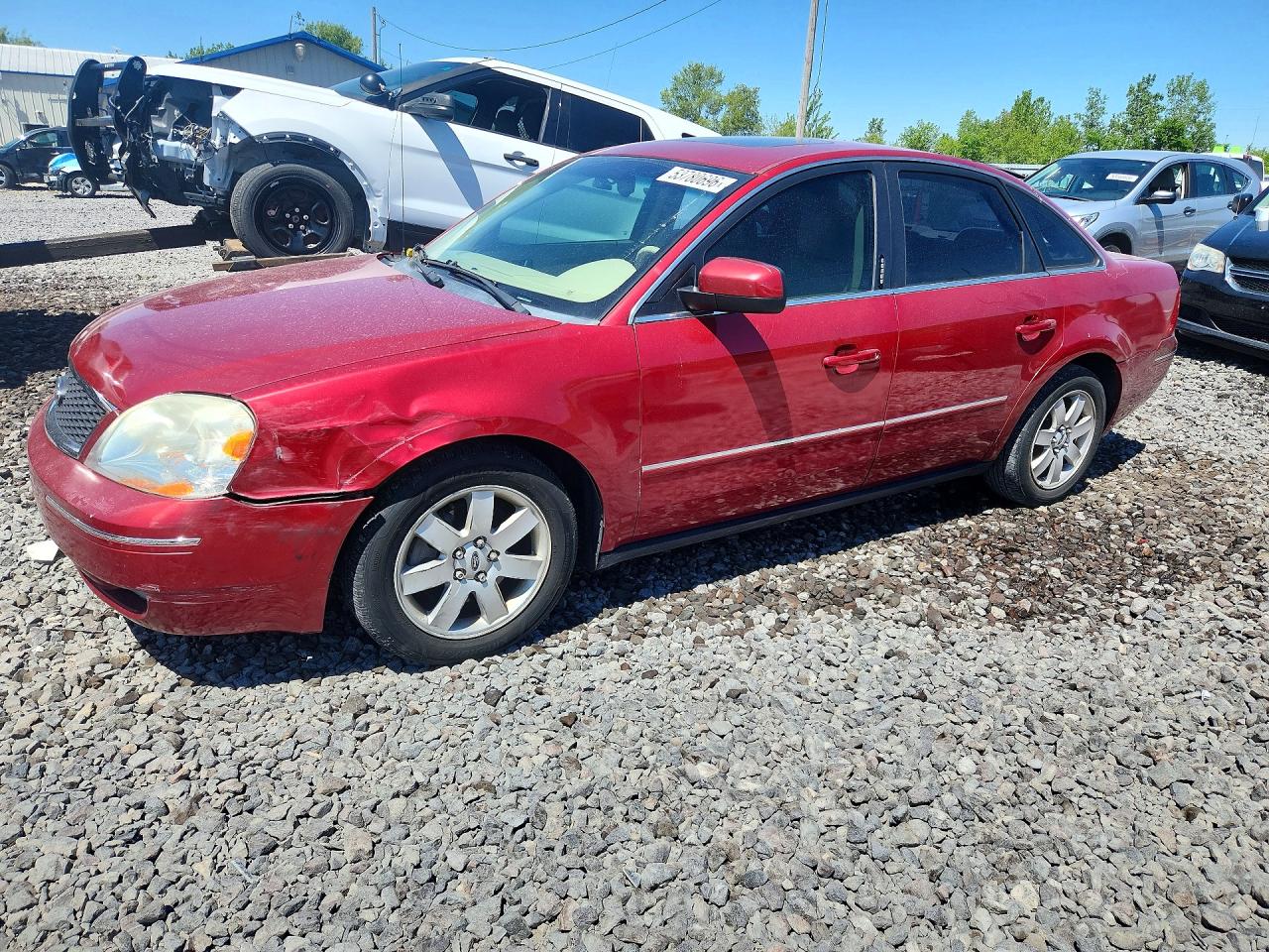 2005 Ford Five Hundred SEL, VIN 1FAFP24165G122516 — Front end