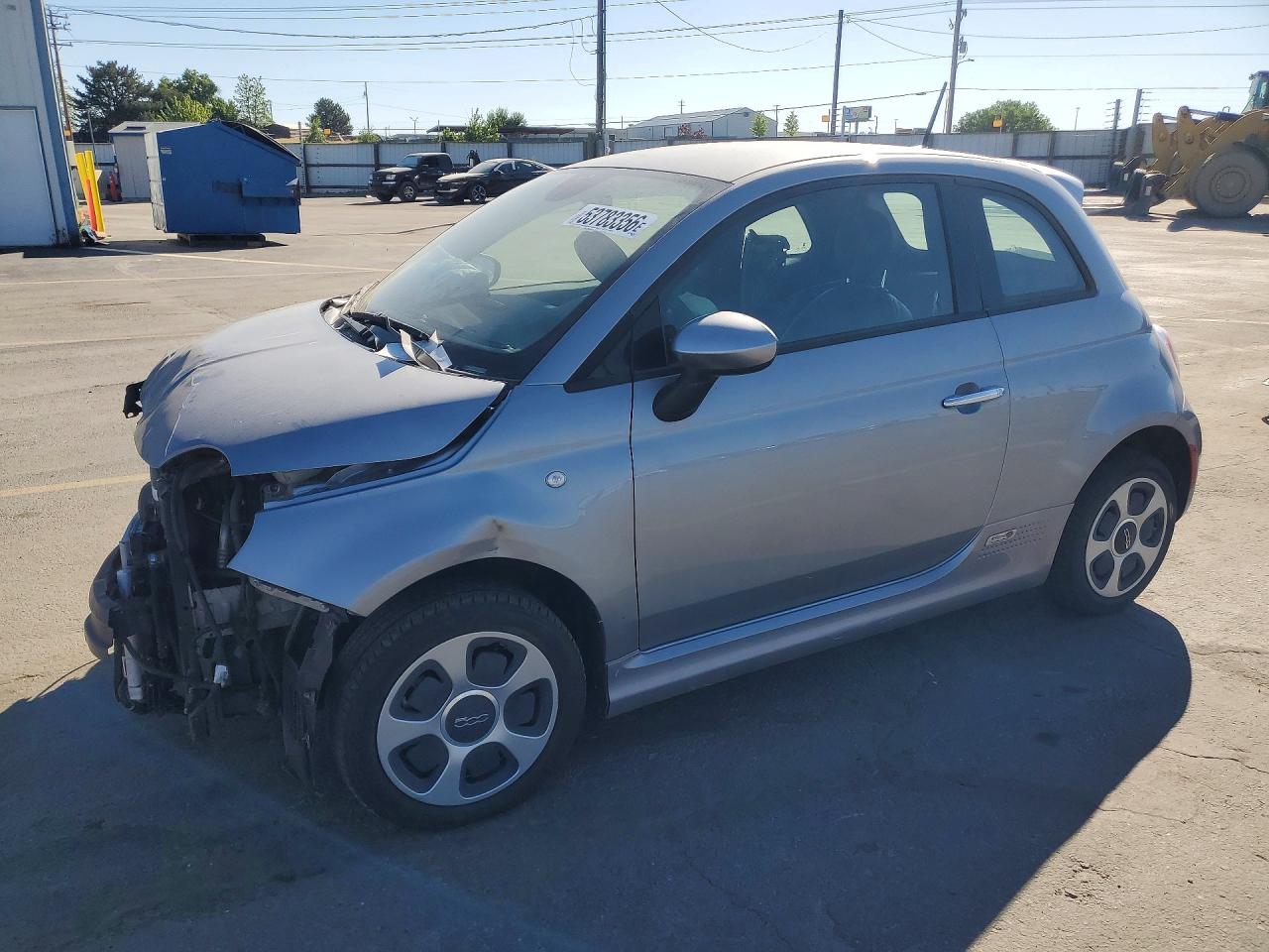 2015 FIAT 500e, VIN 3C3CFFGE7FT623440 — Front end