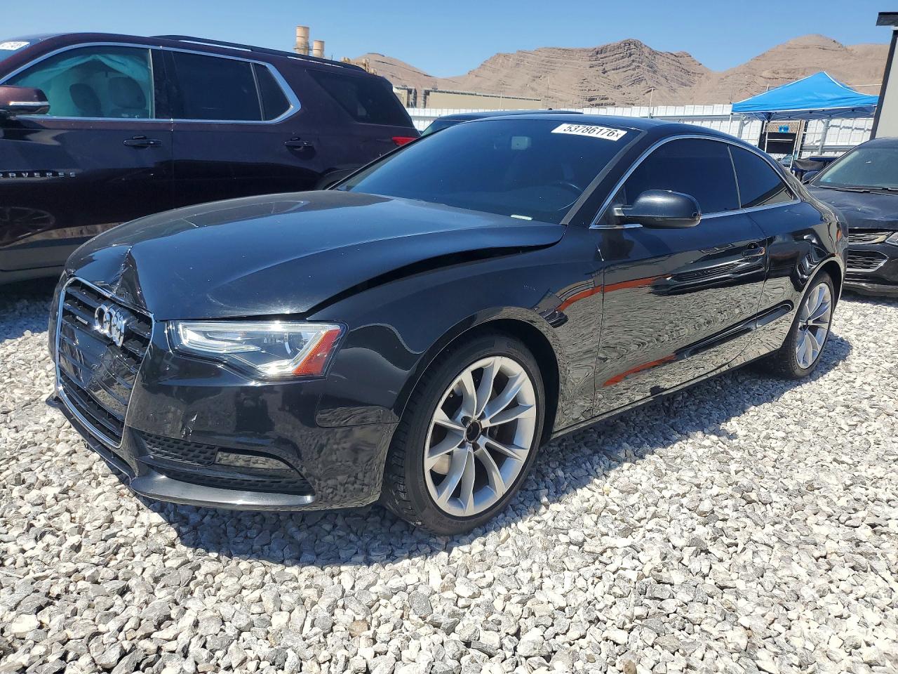 2013 Audi A5 Prestige, VIN WAUVFAFR4DA002010 — Перед