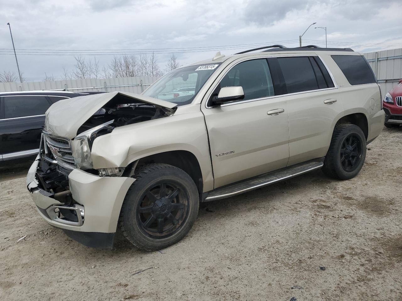 2017 GMC Yukon SLT, VIN 1GKS2BKC8HR229589 — Front end