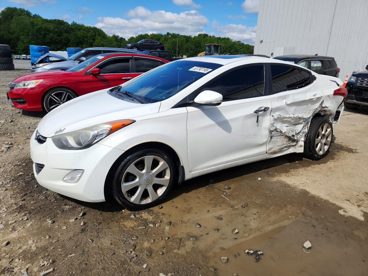 2013 Hyundai Elantra GLS, VIN 5NPDH4AE2DH445215 — Side