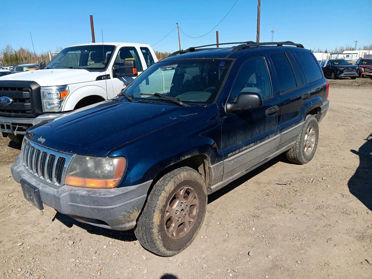 2000 Jeep Grand Cherokee Laredo, VIN 1J4GW48SXYC345888 — Burn