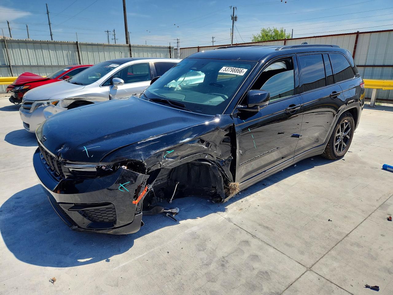 2025 Jeep Grand Cherokee Altitude X, VIN 1C4RJHAG5SC364561 — Front end