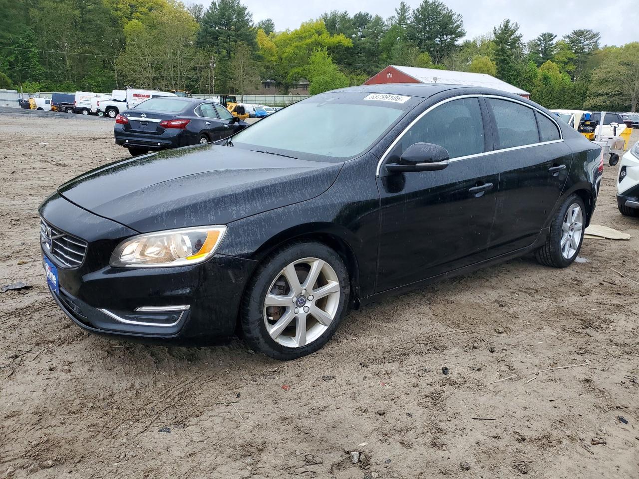 2016 Volvo S60 T5 Drive-E Premier, VIN YV126MFK1G2390803 — Rear end