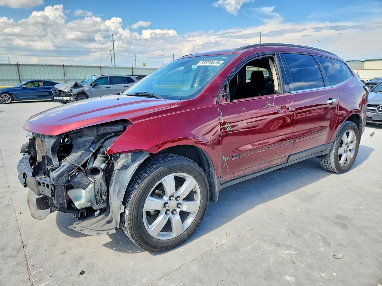 2017 Chevrolet Traverse LT, VIN 1GNKRGKD5HJ302596 — Front end