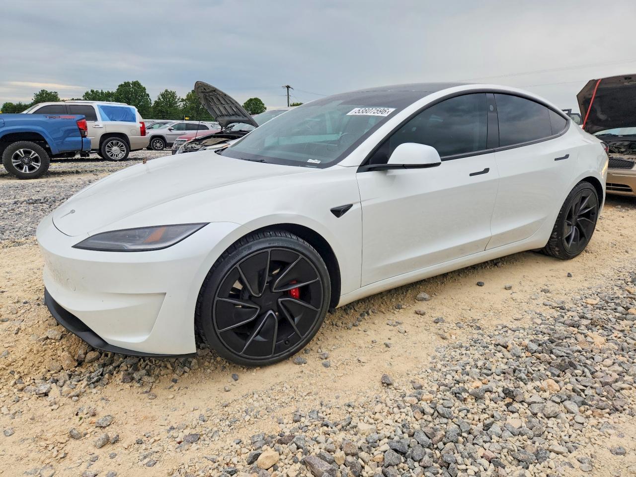 2024 Tesla Model 3 Performance, VIN 5YJ3E1ET9RF820180 — Град