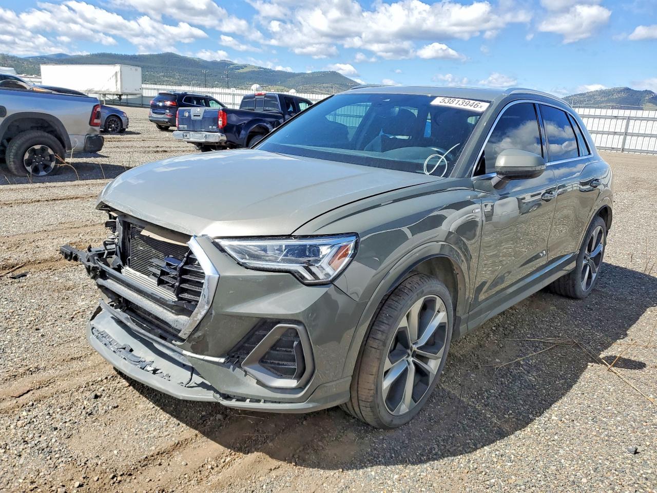 2019 Audi Q3 S line Premium Plus, VIN WA1EECF38K1064871 — Перед