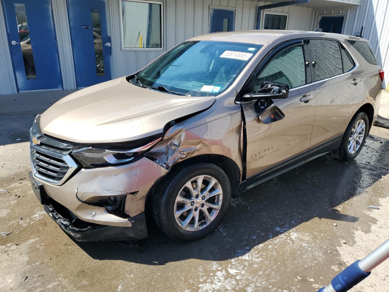 2018 Chevrolet Equinox LT, VIN 2GNAXSEV7J6150316 — Front end