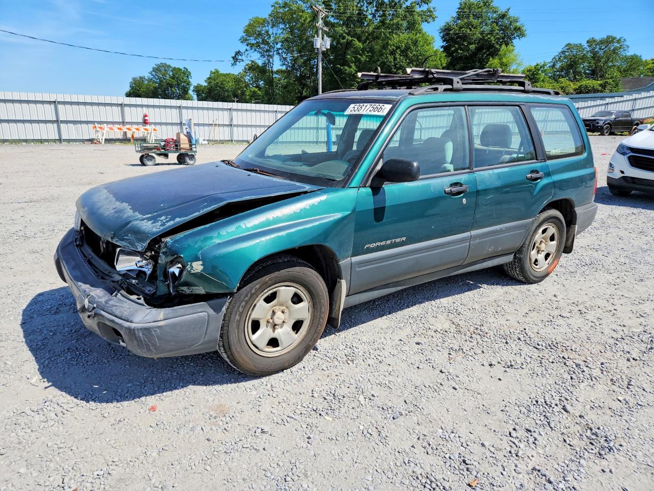 1999 Subaru Forester L, VIN JF1SF6357XH716896 — Front end