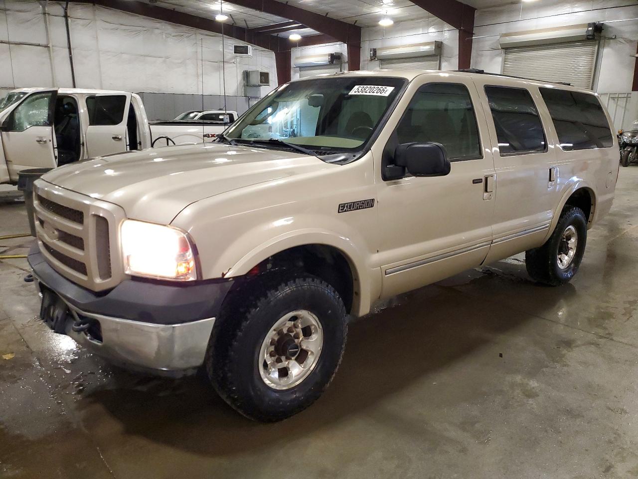 2005 Ford Excursion Limited, VIN 1FMNU43S15ED45803 — Side
