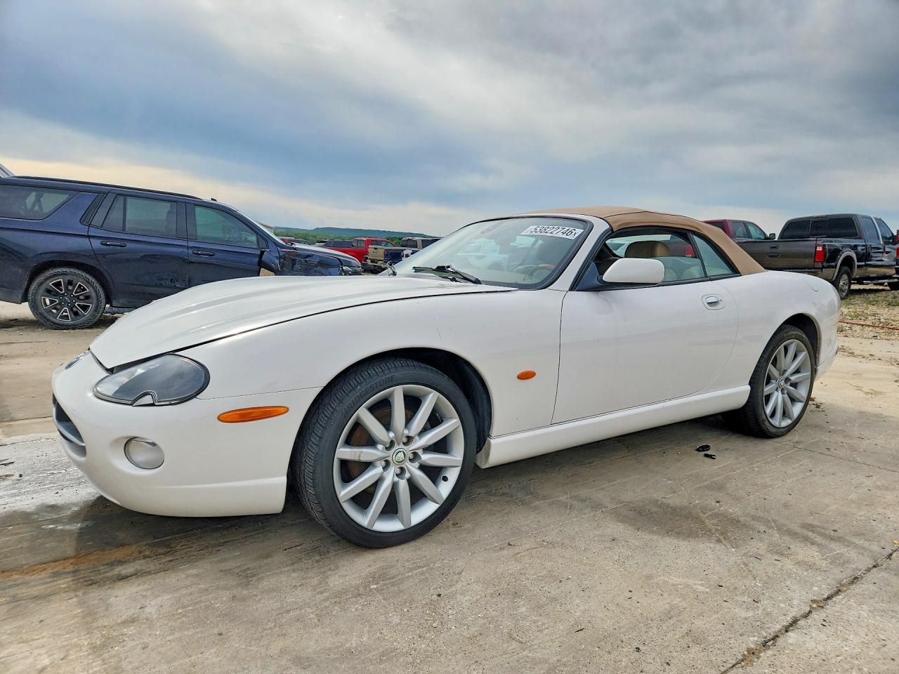 2006 Jaguar XK XK8, VIN SAJDA42CX62A45655 — Перед