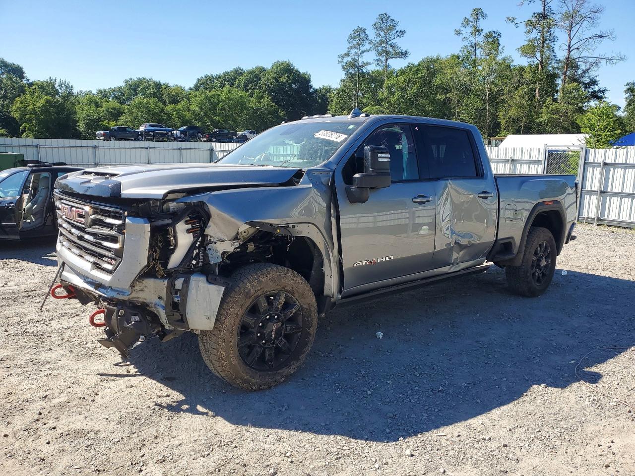 2025 GMC Sierra 2500HD AT4, VIN 1GT4UPEY2SF371450 — Front end