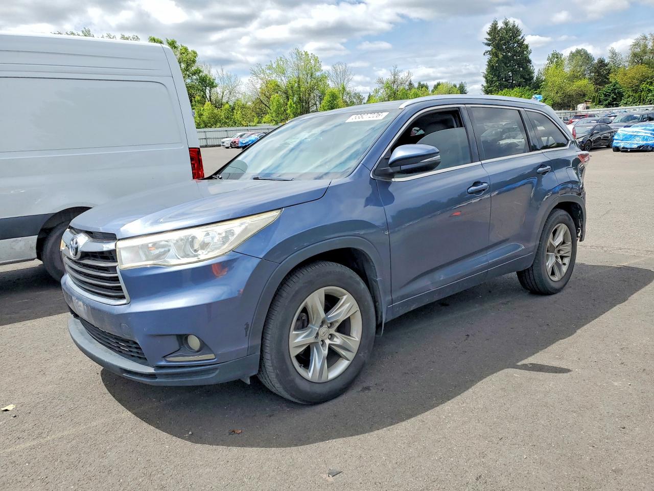 2015 Toyota Highlander Limited, VIN 5TDDKRFHXFS144240 — Rear end