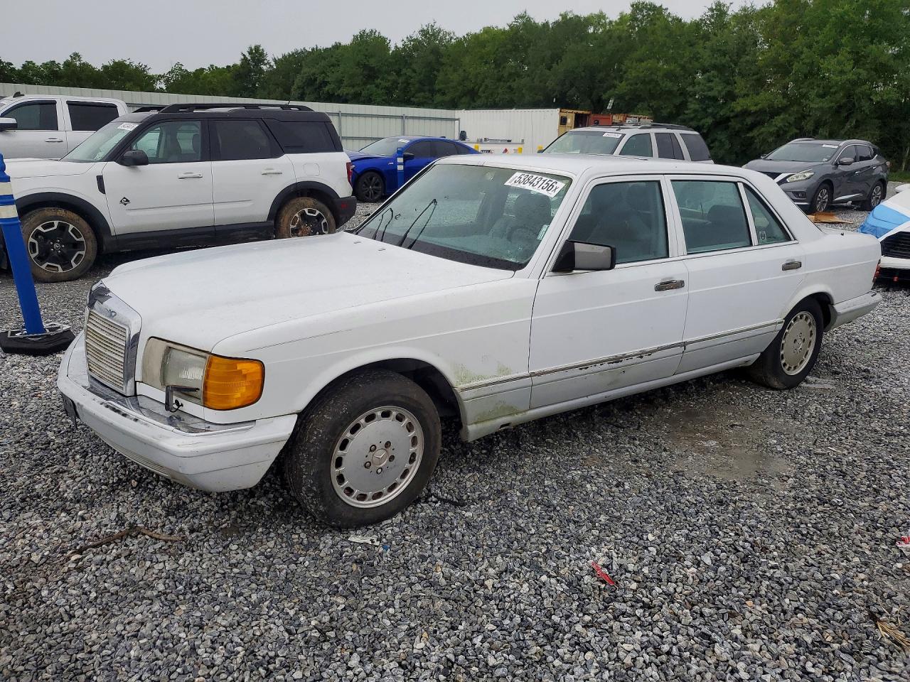 1991 Mercedes-Benz 560, VIN WDBCA39E0MA569696 — Rear end