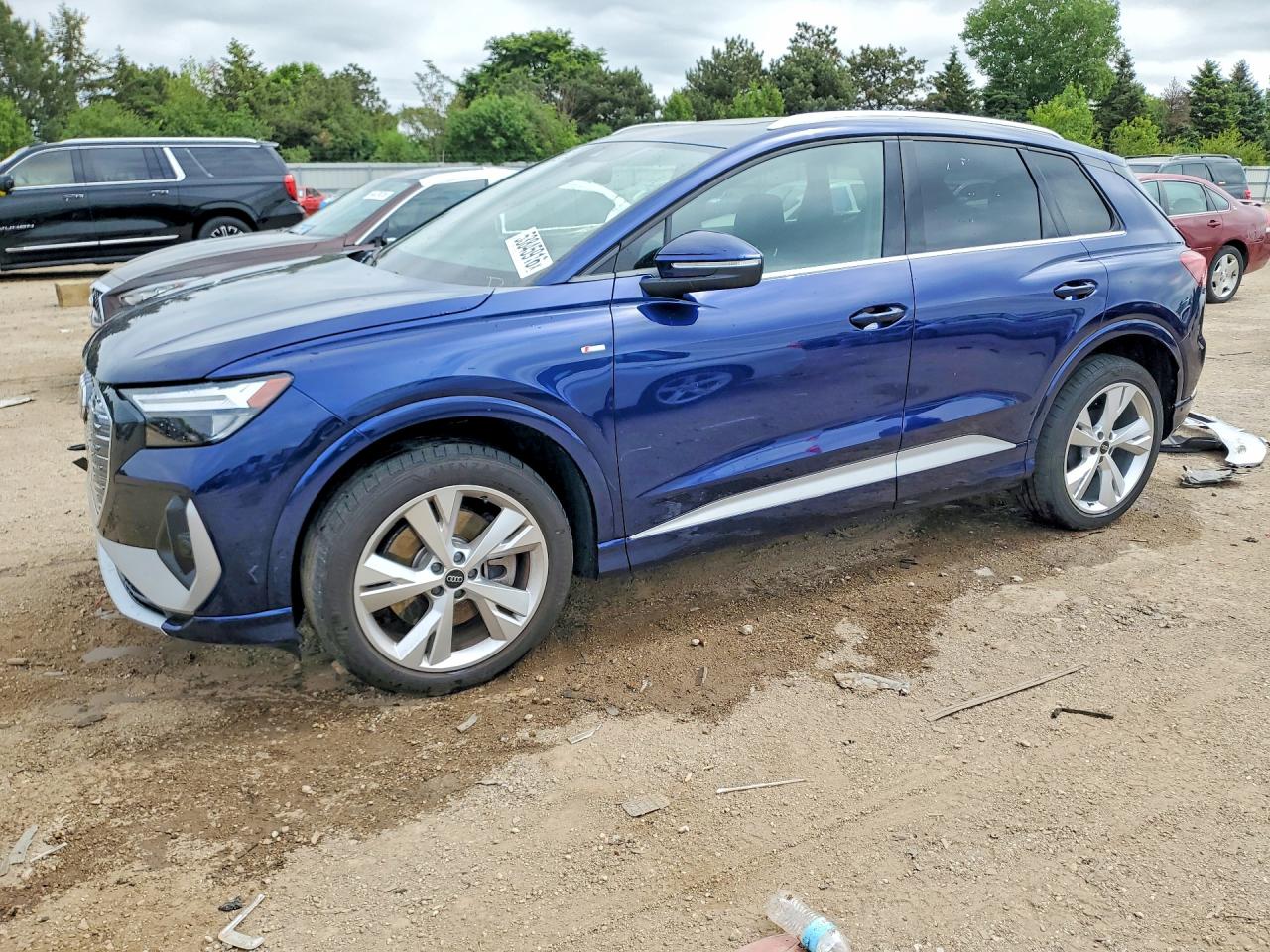 2023 Audi Q4 e-tron Premium Plus, VIN WA1L2BFZ3PP035586 — Rear end