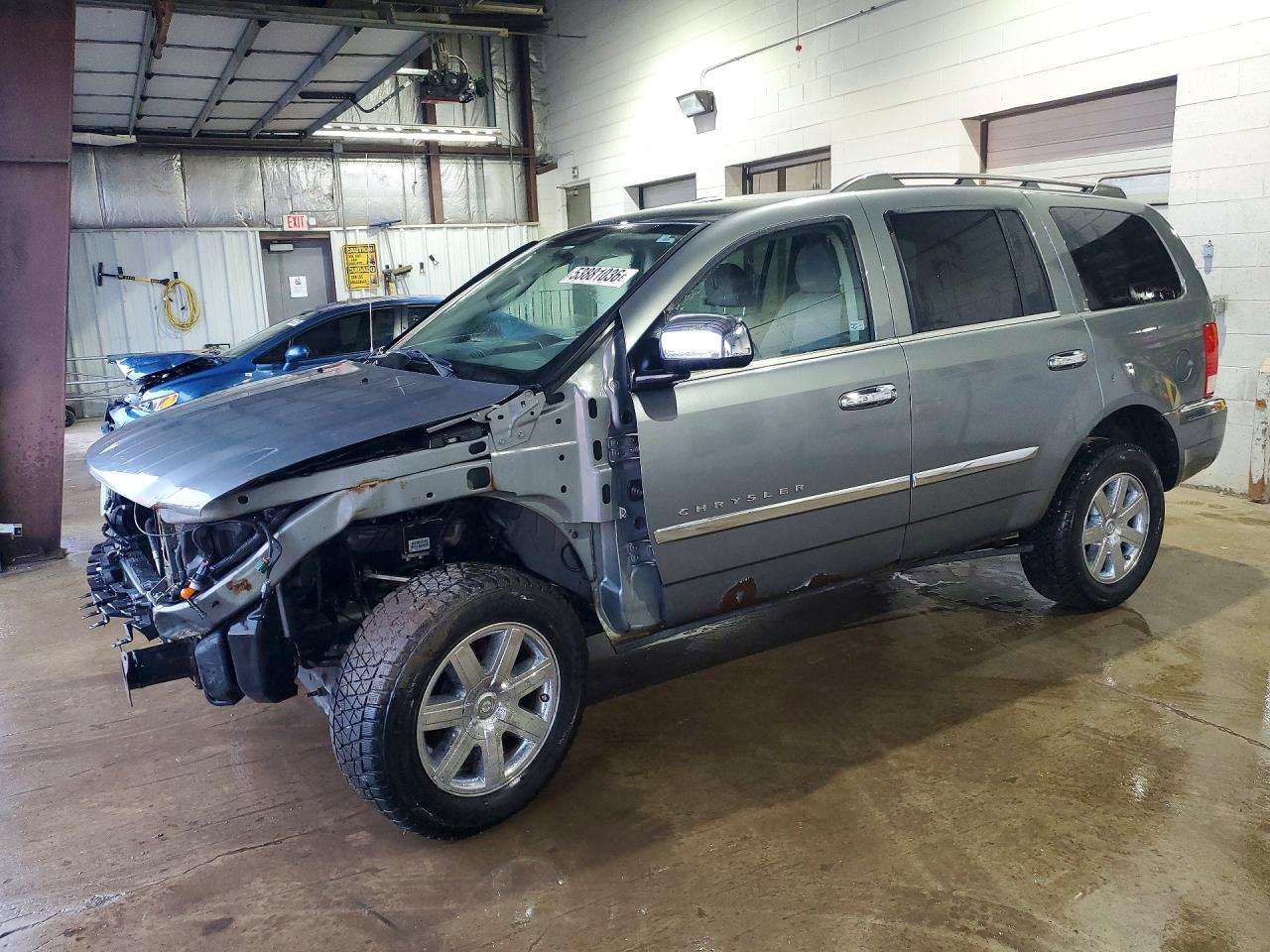 2009 Chrysler Aspen Limited, VIN 1A8HW58P49F711378 — Перед