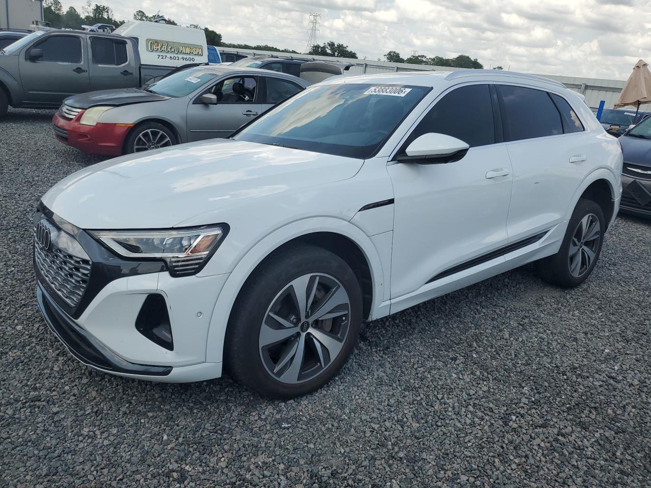 2024 Audi Q8 e-tron Premium Plus, VIN WA15AAGE5RB032111 — Днище