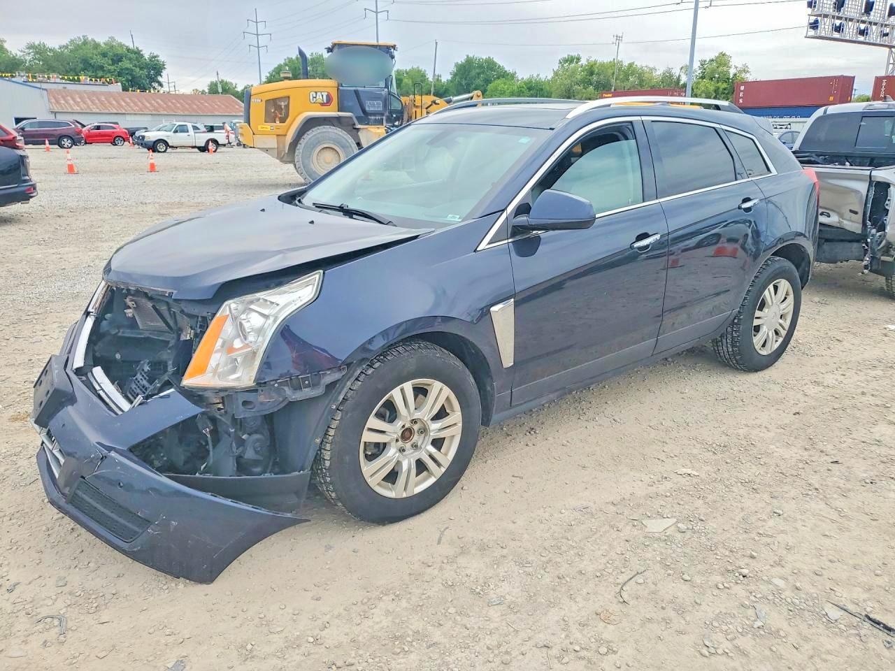 2016 Cadillac SRX Luxury Collection, VIN 3GYFNEE30GS526153 — Front end