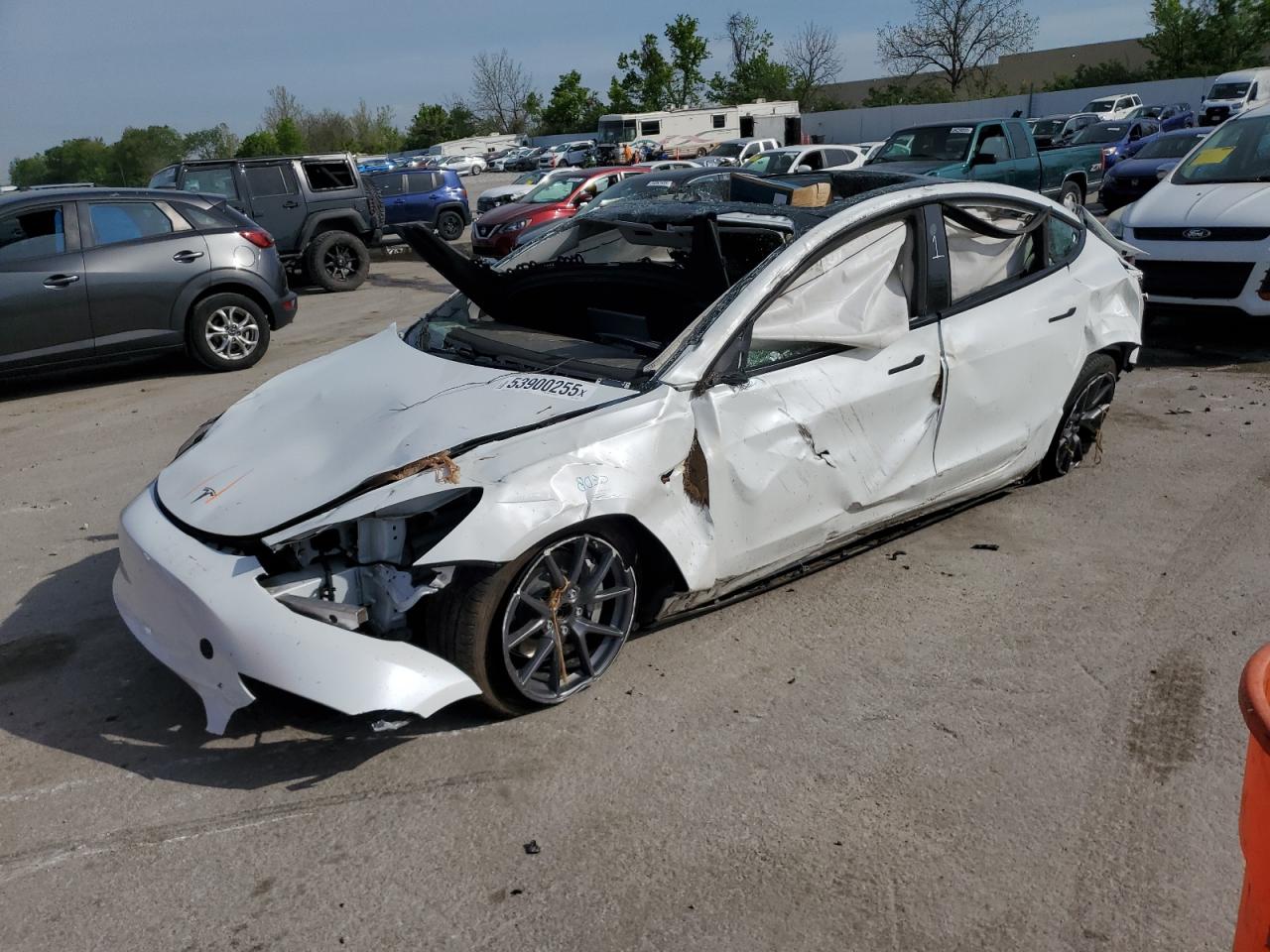 2023 Tesla Model 3, VIN 5YJ3E1EA3PF608032 — Опрокидывание