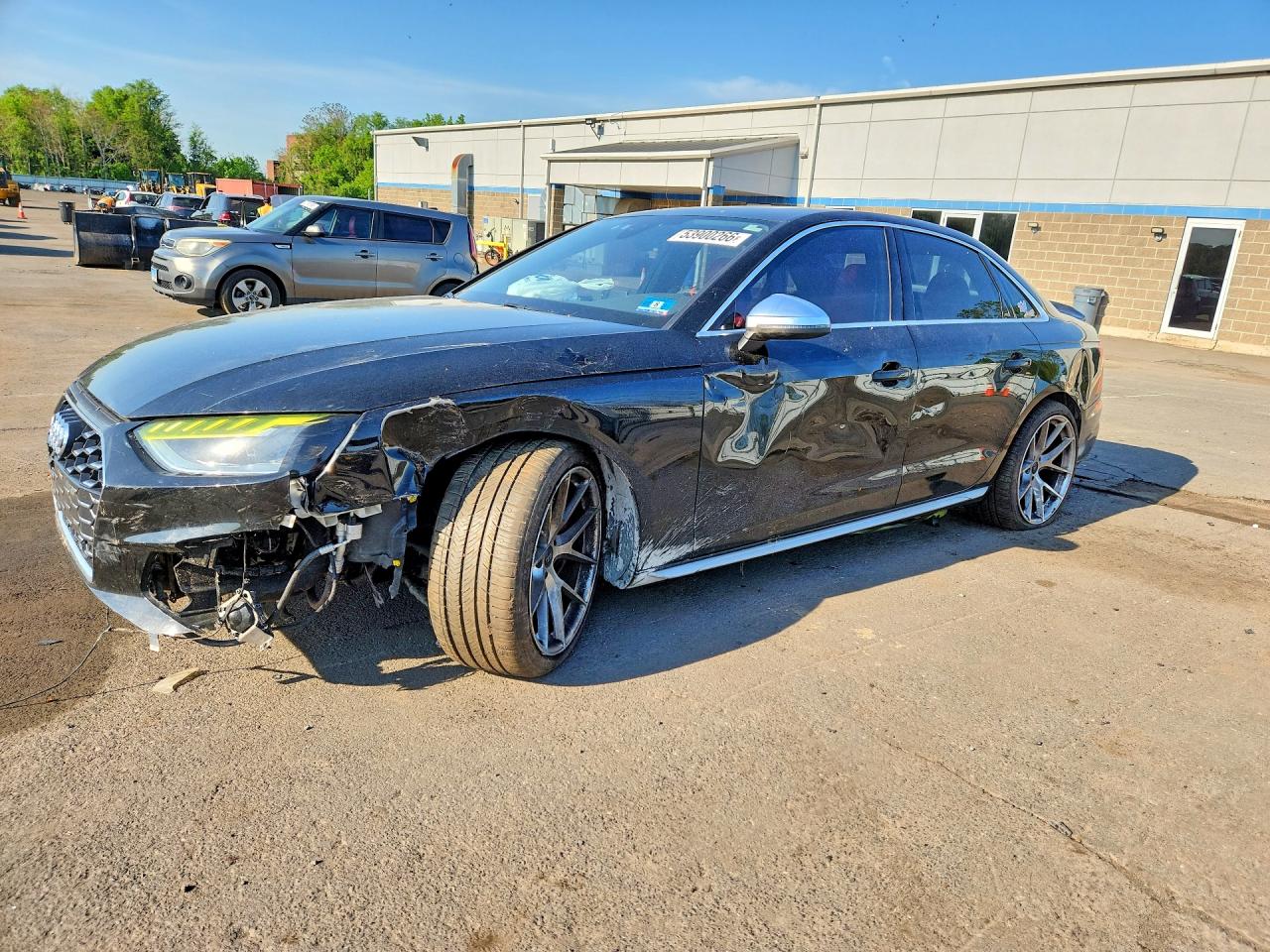 2020 Audi S4 Premium Plus, VIN WAUB4AF4XLA022533 — Бок