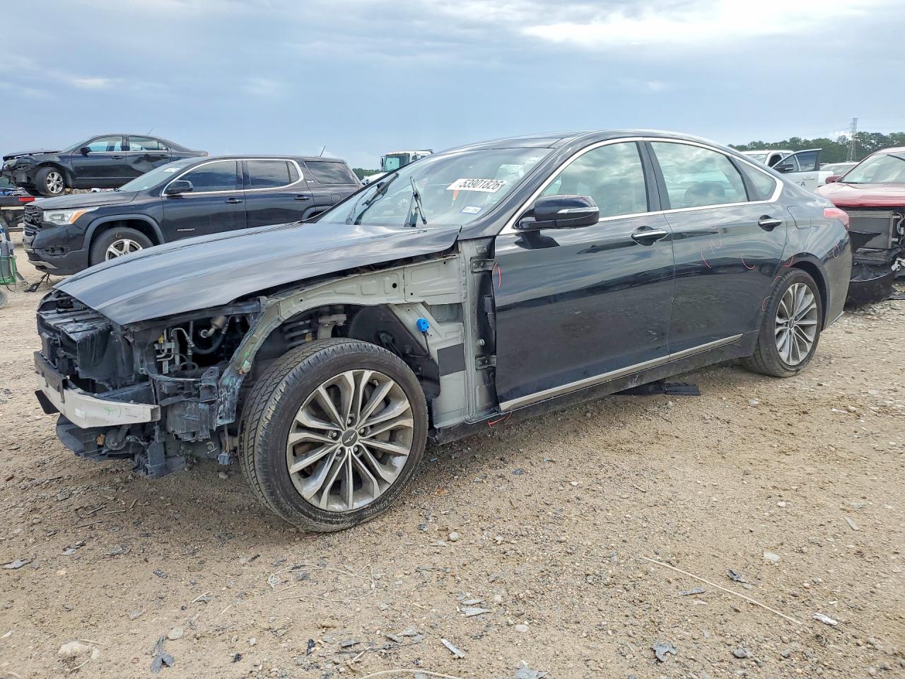 2015 Hyundai Genesis 3.8L, VIN KMHGN4JE3FU032746 — Перед