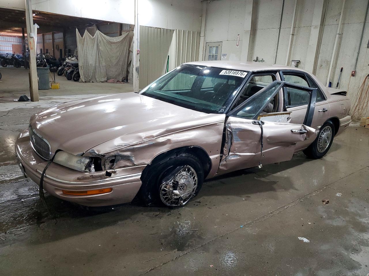 1999 Buick LeSabre Limited, VIN 1G4HR52K4XH469894 — Front end