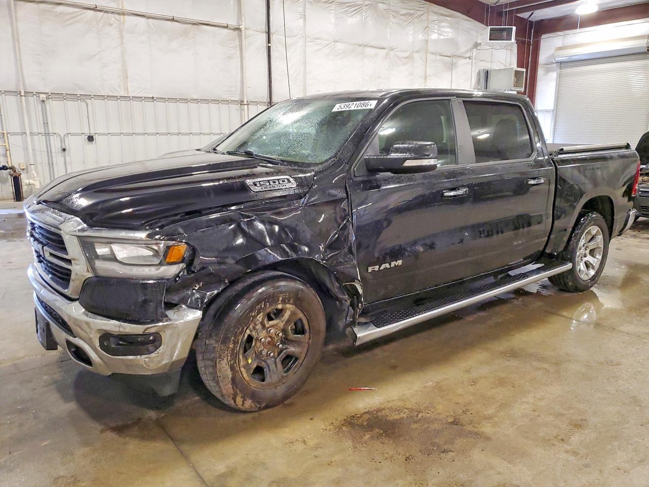 2019 Ram 1500 Big Horn, VIN 1C6SRFFT6KN532904 — Перед