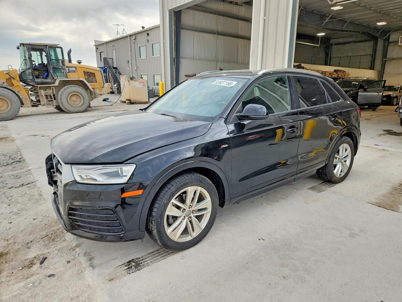 2018 Audi Q3 Premium, VIN WA1BCCFS0JR024042 — Перед