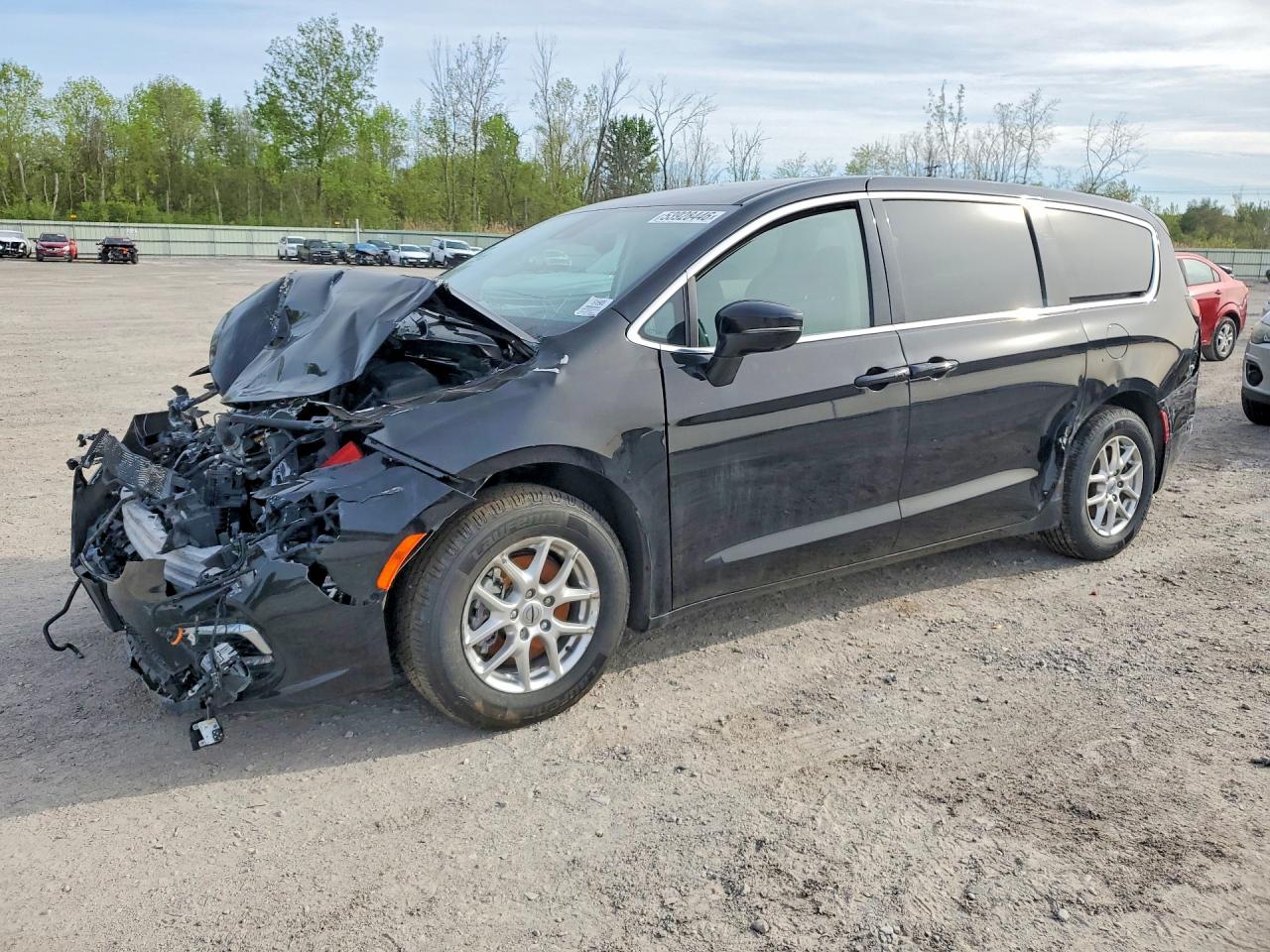 2024 Chrysler Pacifica Touring L, VIN 2C4RC1BG7RR167179 — Front end