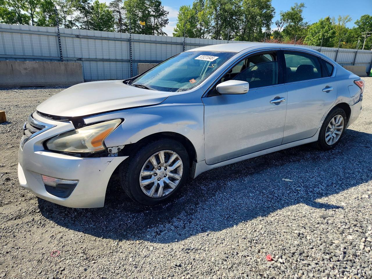 2014 Nissan Altima S, VIN 1N4AL3AP1EC329343 — Front end