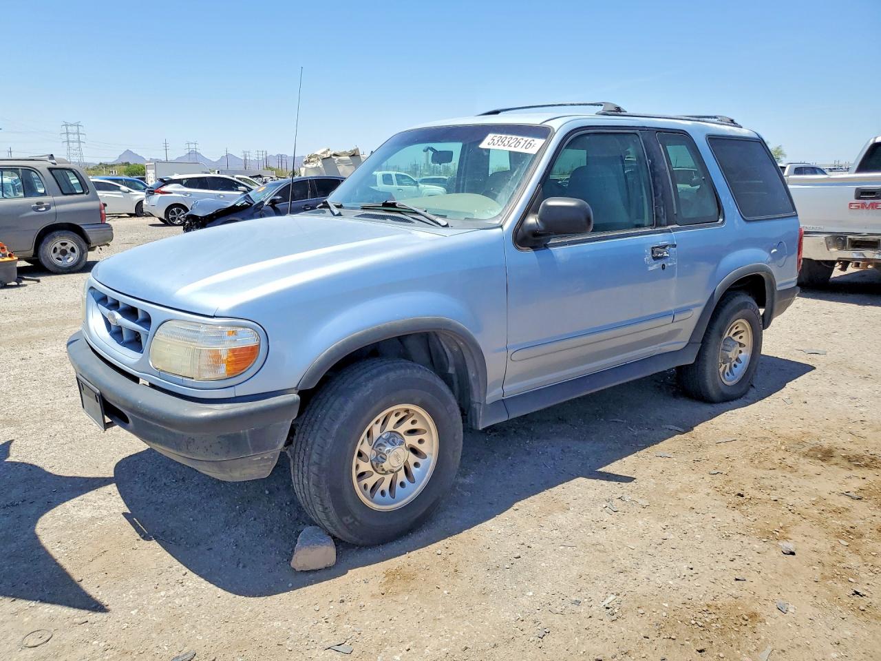 1998 Ford Explorer Sport, VIN 1FMYU22X2WUD28434 — Бок