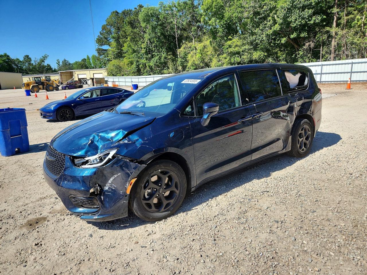 2022 Chrysler Pacifica Hybrid Limited, VIN 2C4RC1S70NR193083 — Перед