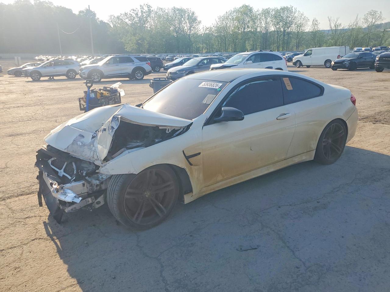 2016 BMW M4, VIN WBS3R9C50GK336317 — Front end