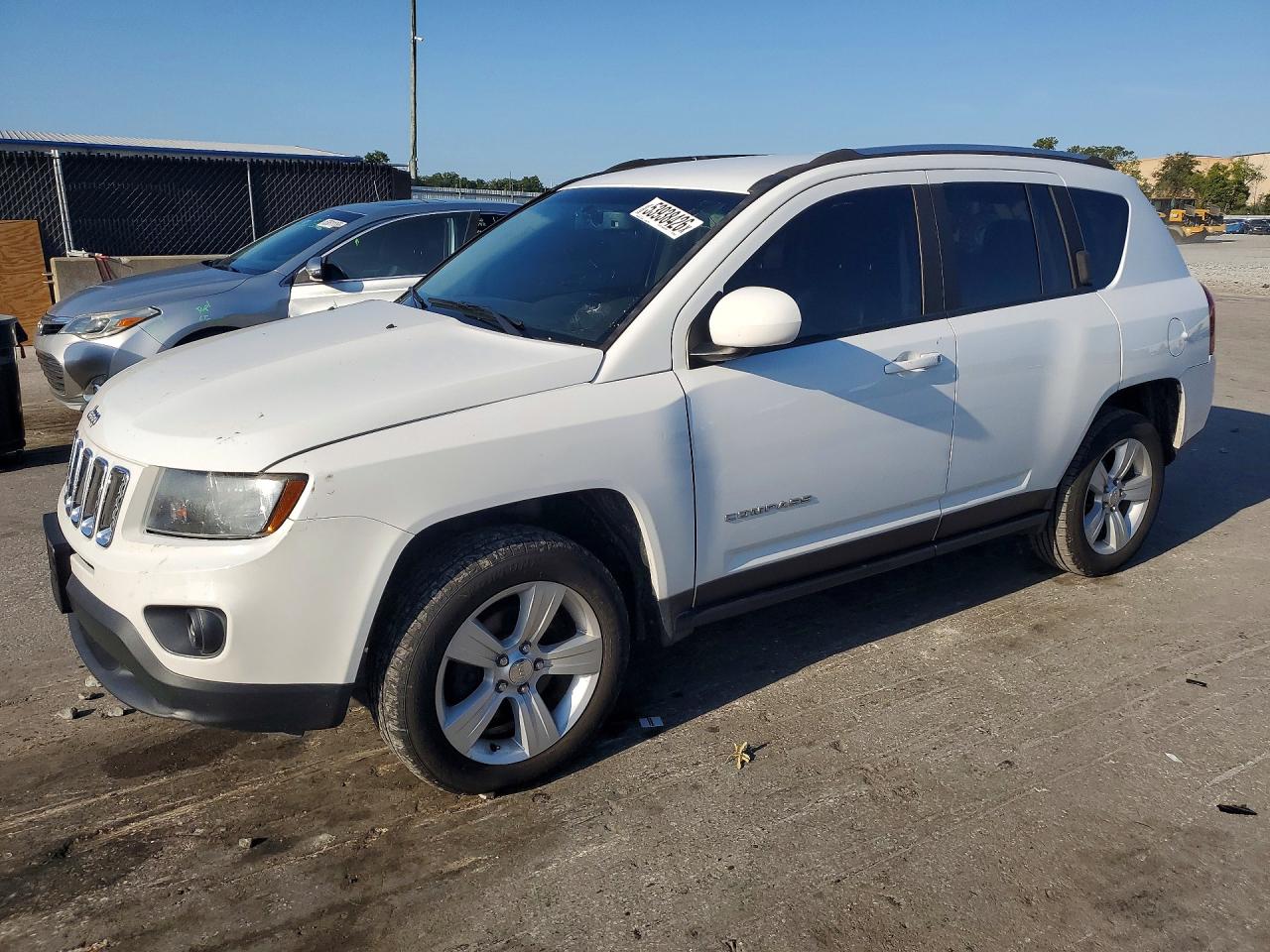 2016 Jeep Compass High Altitude, VIN 1C4NJDEB7GD685539 — Auction photo 1 of 4
