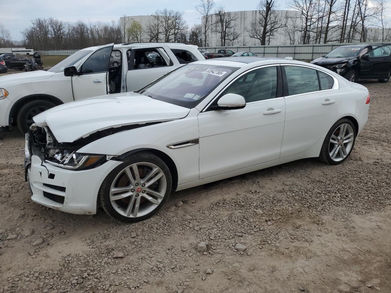 2018 Jaguar XE 35t Prestige, VIN SAJAK4EV8JCP22098 — Front end