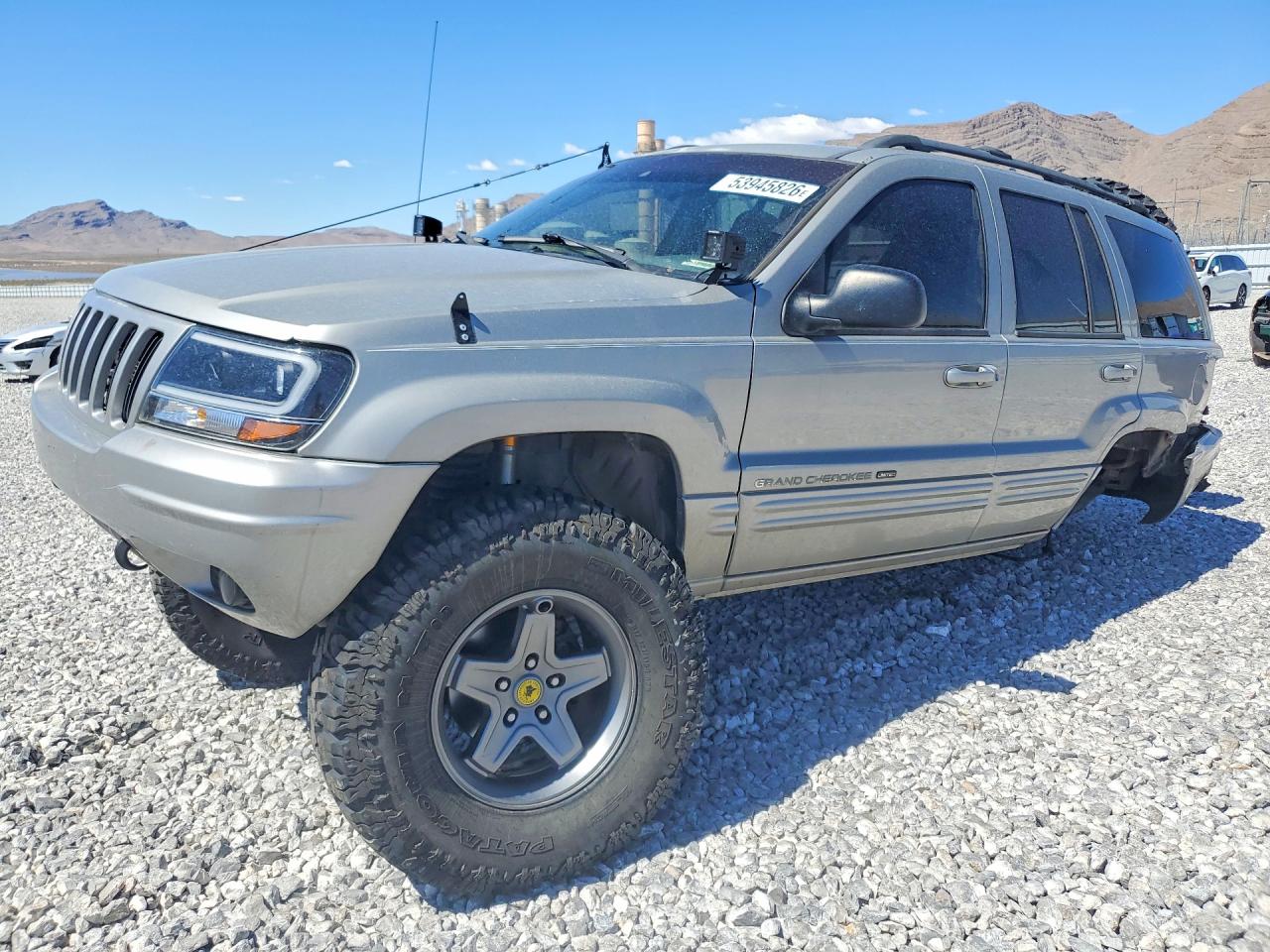 2000 Jeep Grand Cherokee Limited, VIN 1J4GW58N0YC359038 — Rear end