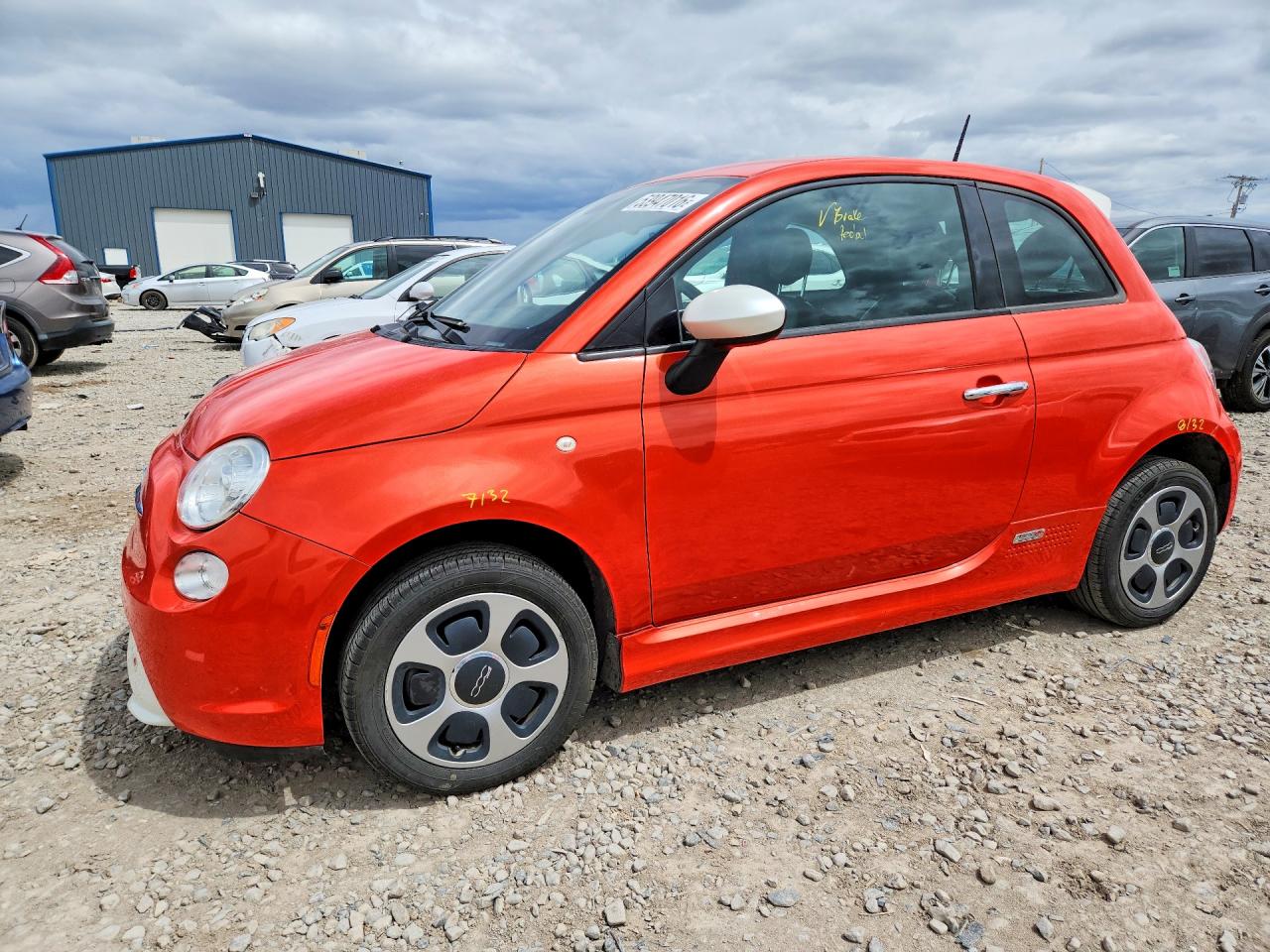2015 FIAT 500e, VIN 3C3CFFGE5FT695432 — Minor dents and scratches