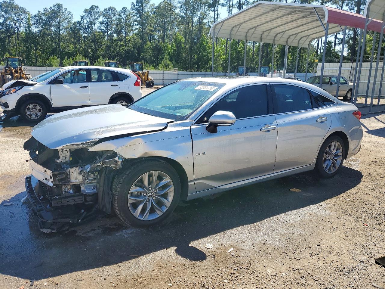 2020 Toyota Avalon Hybrid XLE, VIN 4T1A21FB2LU013435 — Front end