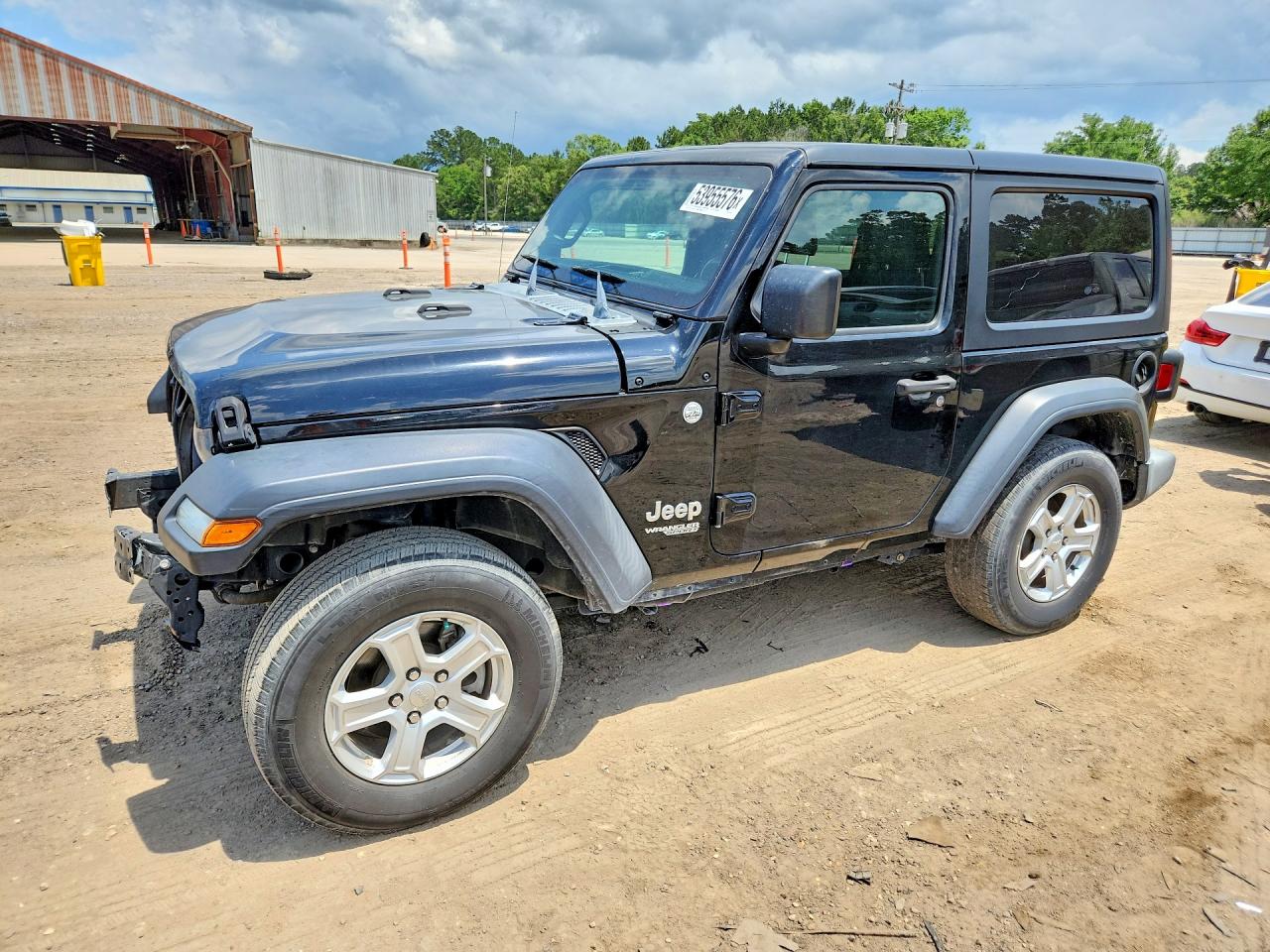 2020 Jeep Wrangler Willys, VIN 1C4GJXAG8LW275410 — Front end