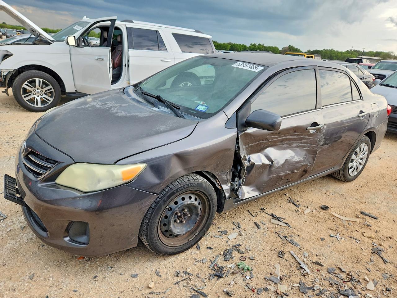 2013 Toyota Corolla L, VIN 5YFBU4EE5DP186946 — Side