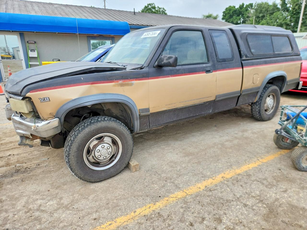 1991 Dodge Dakota, VIN 1B7GG23Y3MS277663 — Front end