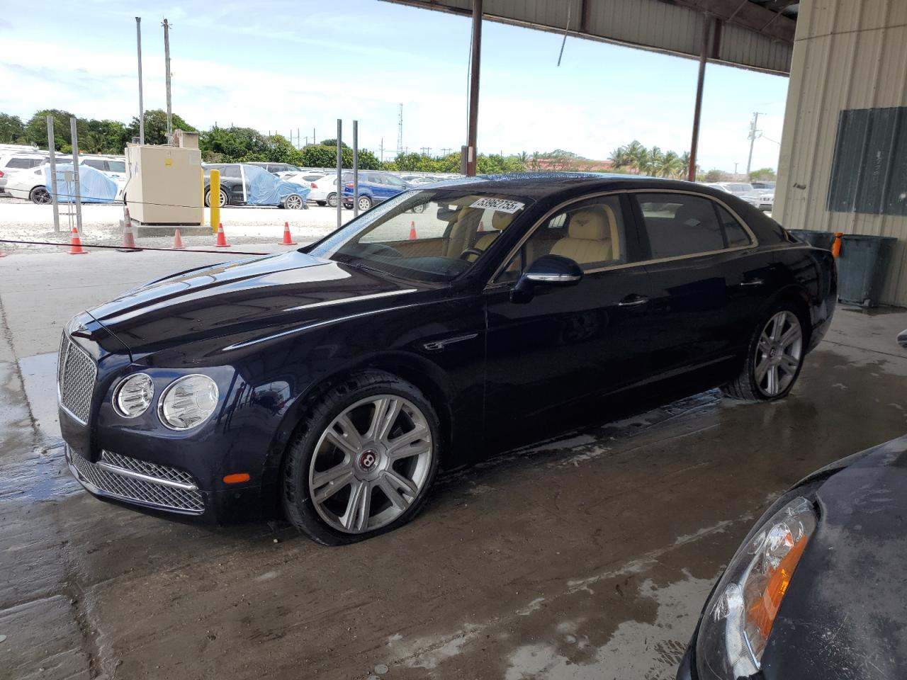 2015 Bentley Flying Spur V8, VIN SCBET9ZA4FC045031 — Vandalism