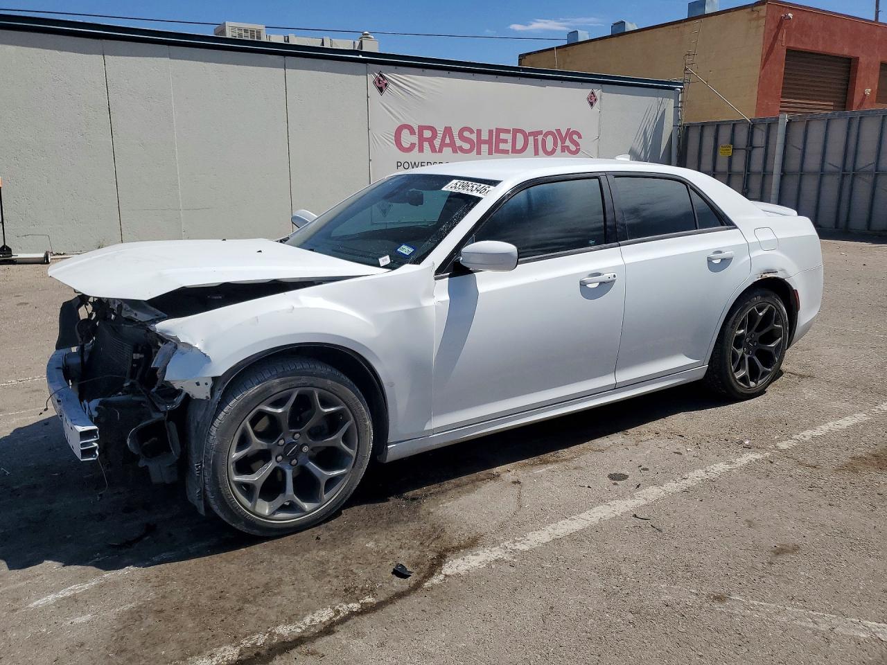 2018 Chrysler 300 S, VIN 2C3CCABG8JH191561 — Перед