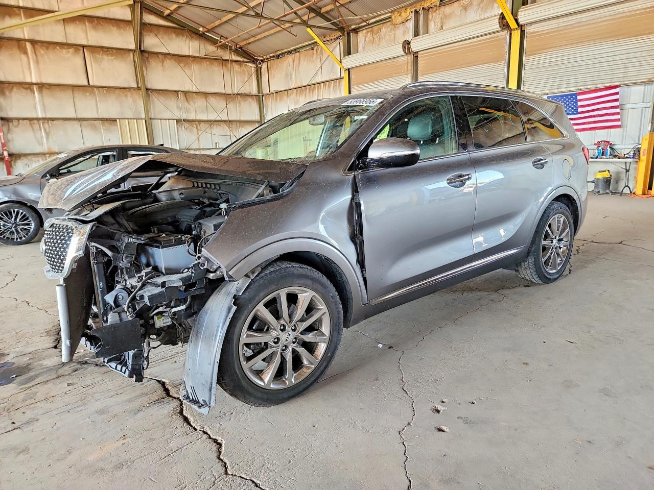2016 Kia Sorento SXL, VIN 5XYPK4A55GG137675 — Front end